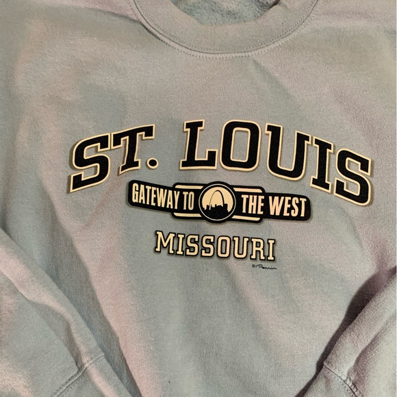 Baby blue St. Louis pullover - Picture 3 of 5